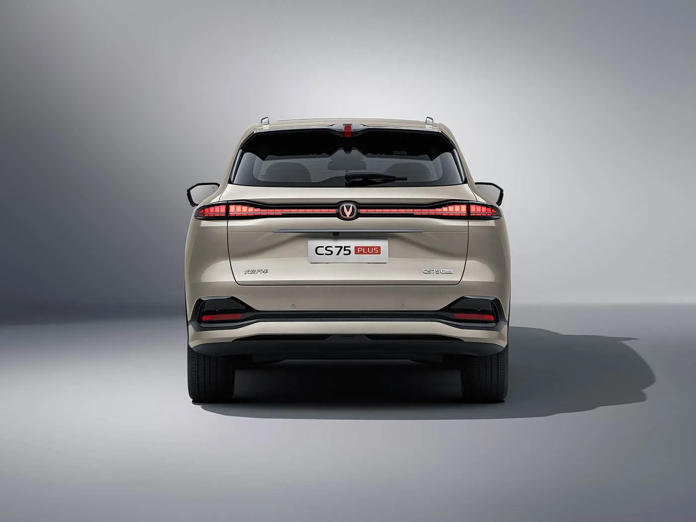 Changan CS75 PLUS 1.5T/2.0T Compact SUV with L2.5 Assist, 15.6" Touchscreen & long wheelbase