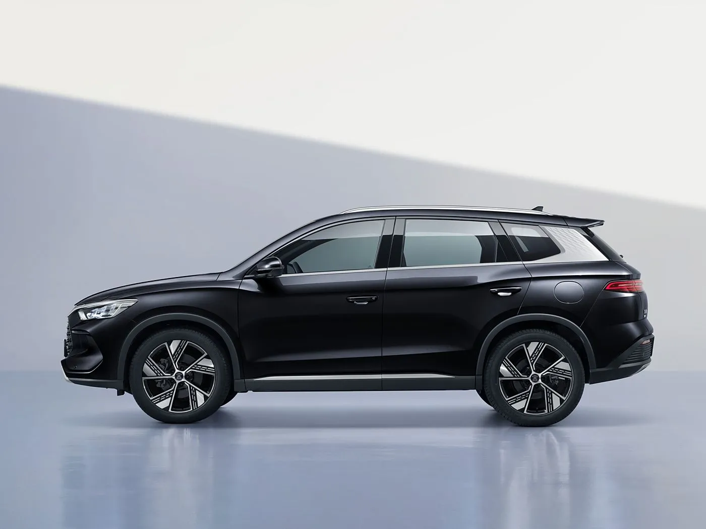BYD Song Pro DM-i Compact PHEV SUV with Long Range Hybrid NEW ENERGY Vehicle