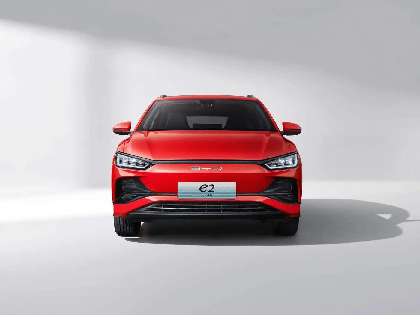 BYD E2 Luxury Electric EV Sedan SUV Hatchback Left Steering Car with Lithium Battery Motor China's New Energy Vehicle