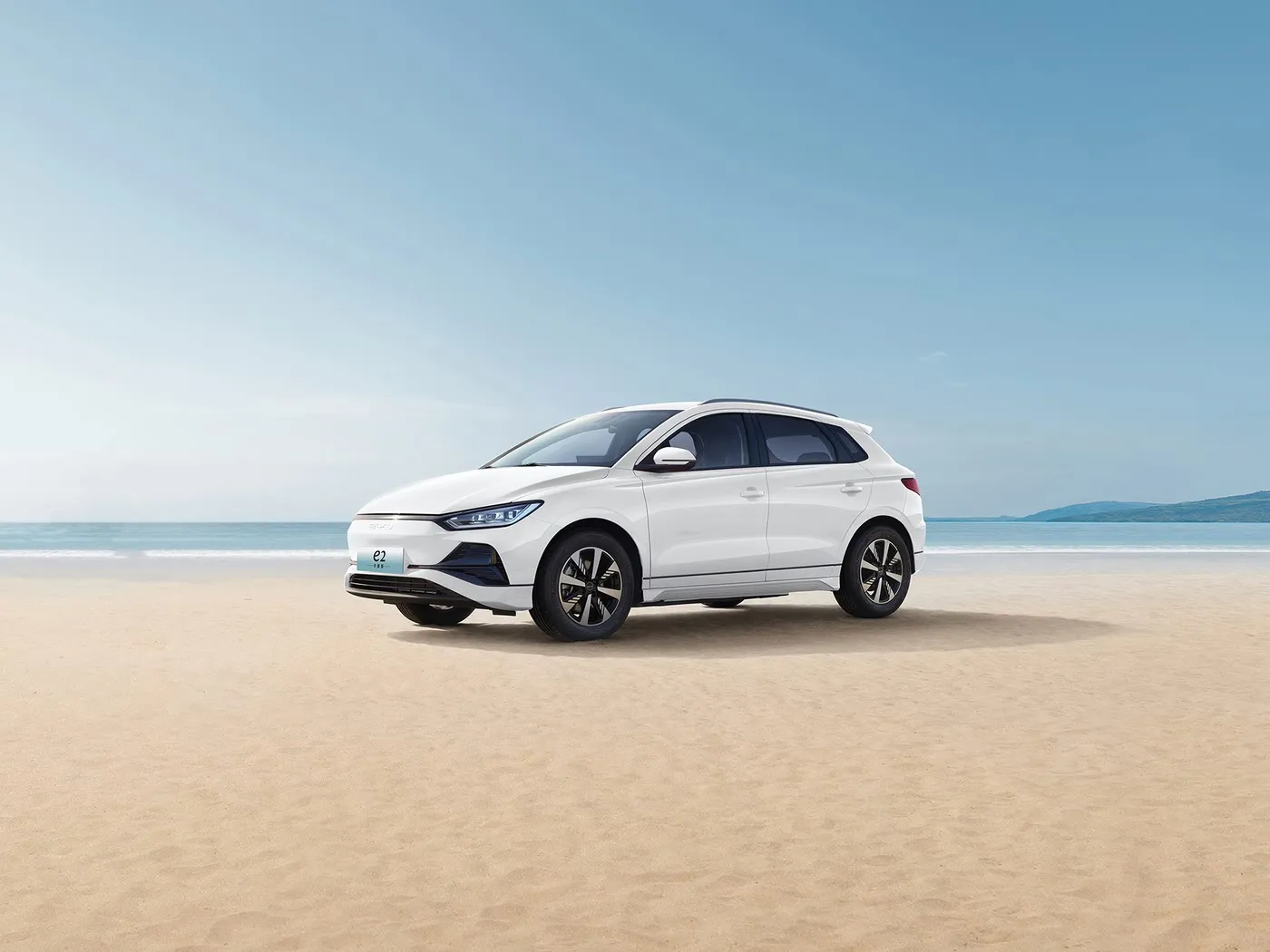 BYD E2 Luxury Electric EV Sedan SUV Hatchback Left Steering Car with Lithium Battery Motor China's New Energy Vehicle