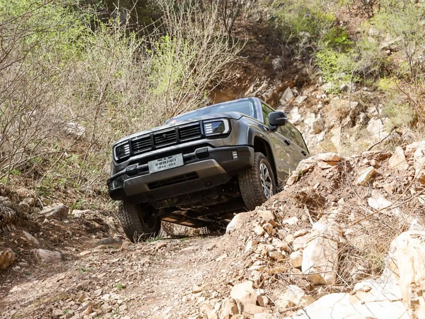 Beijing Off-Road BJ40 Compact SUV 4WD, 85L Tank & Panoramic Camera long Wheelbase