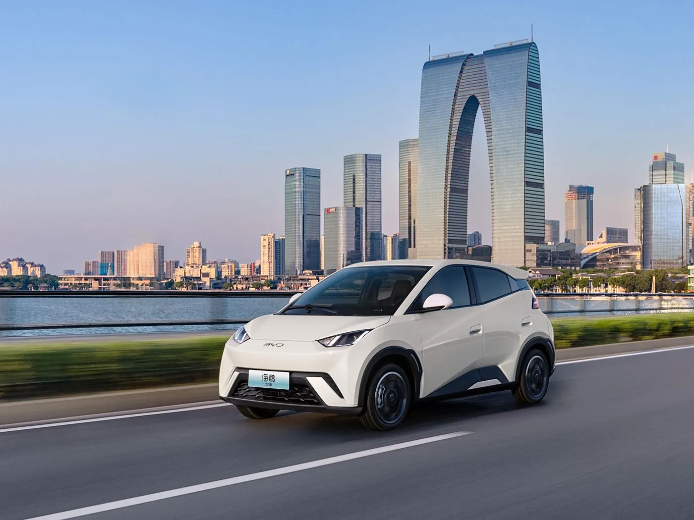 BYD Seagull EV Hatchback Mini Smart SUV Front Wheel Drive with Rear Camera New Energy Vehicle Powered by Lithium Hot Sale