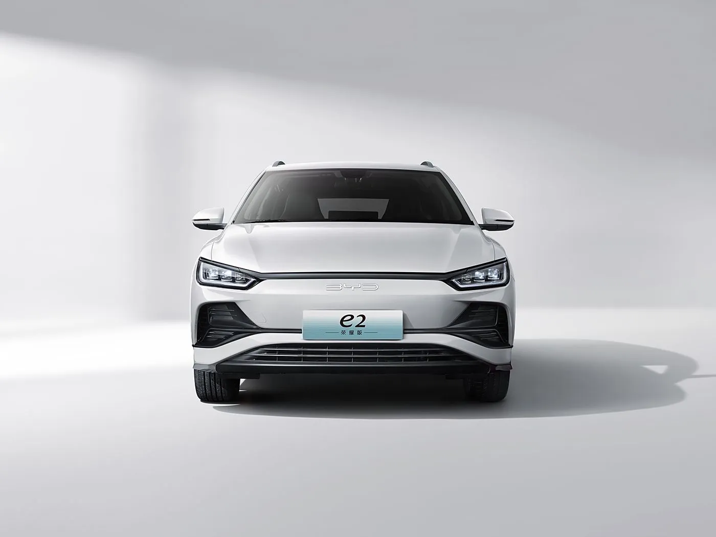 BYD E2 Luxury Electric EV Sedan SUV Hatchback Left Steering Car with Lithium Battery Motor China's New Energy Vehicle