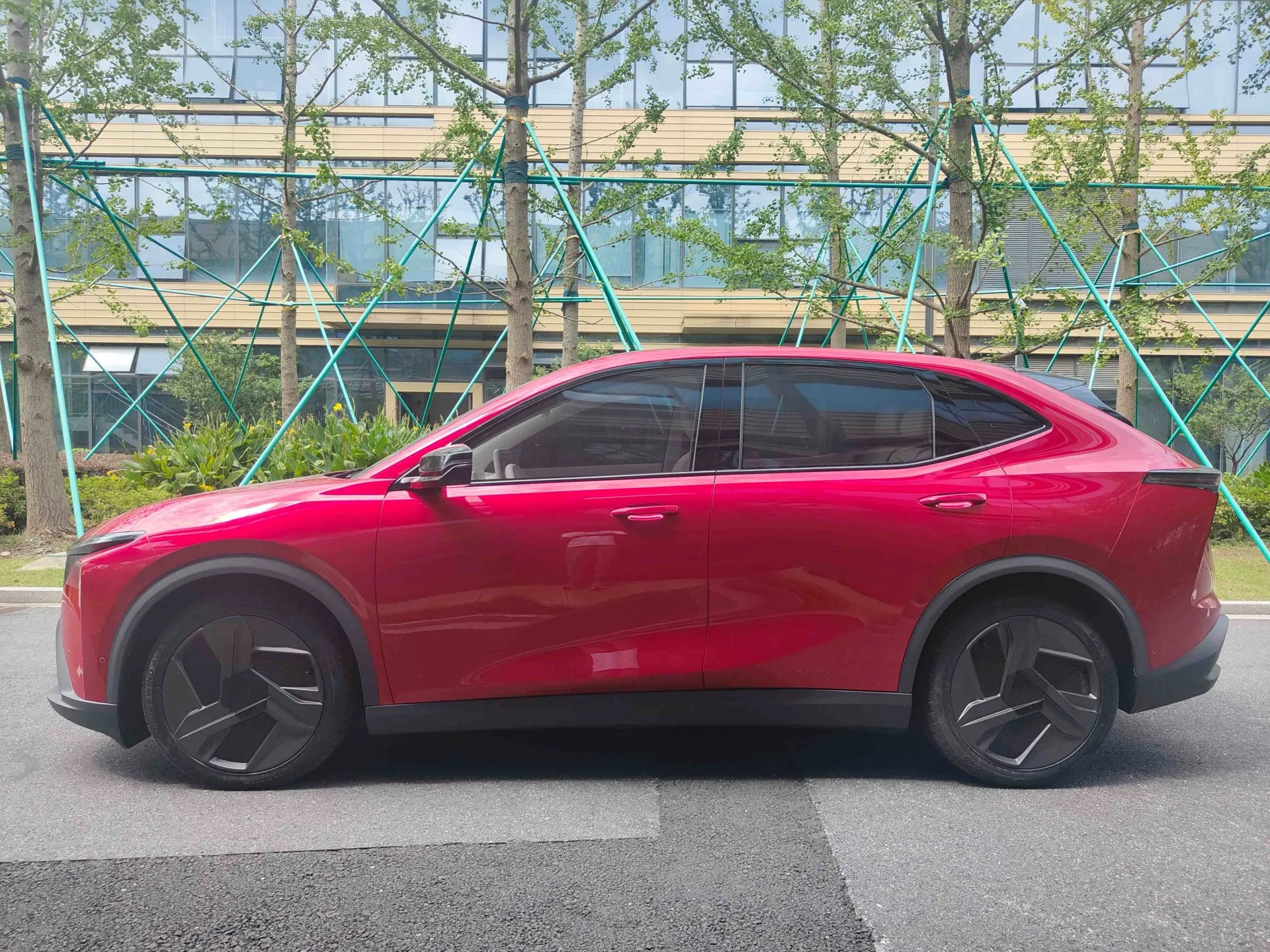 LEV01 RIGHT HAND DRIVE SUV NEW ENERGY VEHICLE EV long Range Wheelbase 5 seats