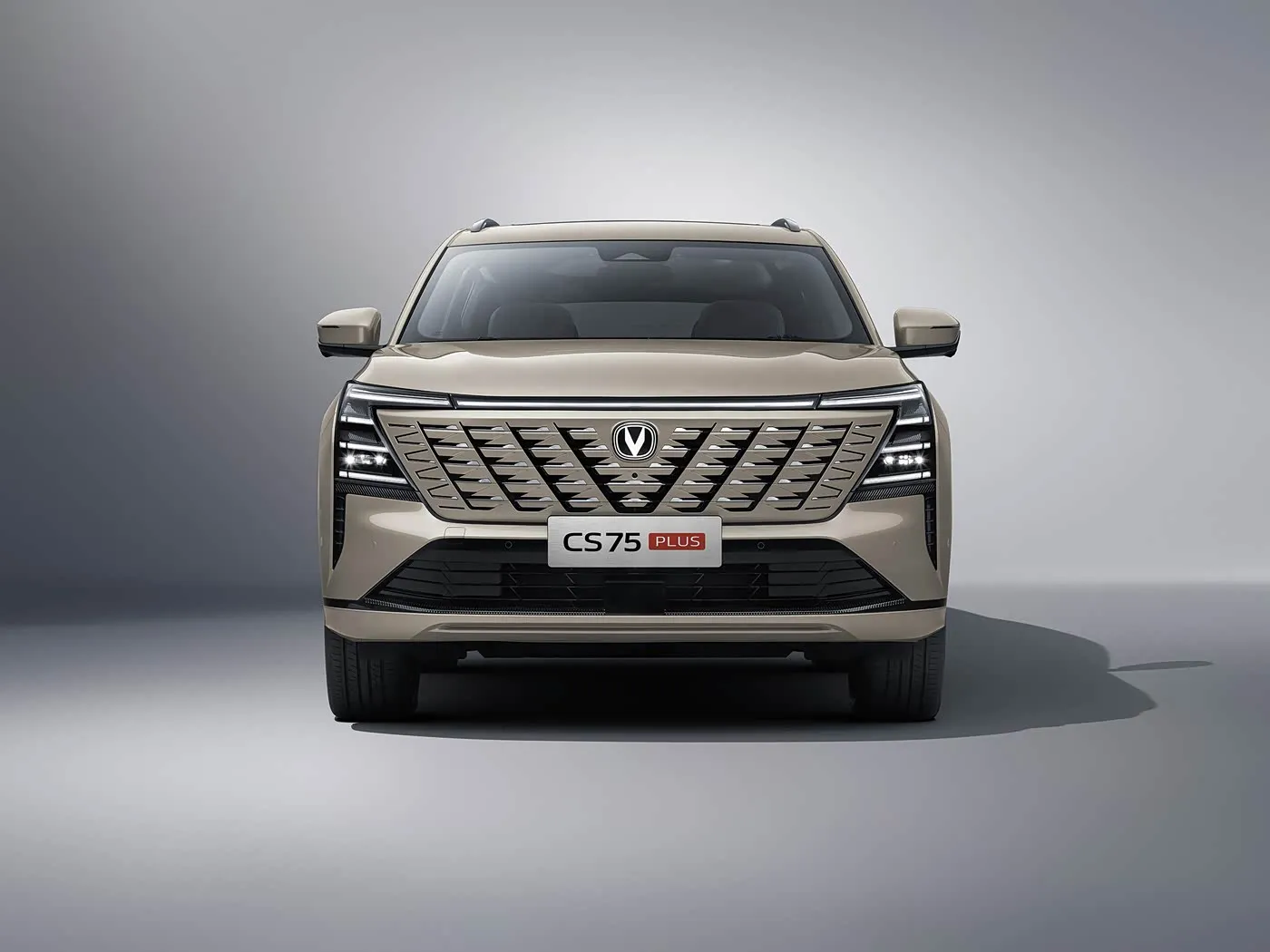 Changan CS75 PLUS 1.5T/2.0T Compact SUV with L2.5 Assist, 15.6" Touchscreen & long wheelbase