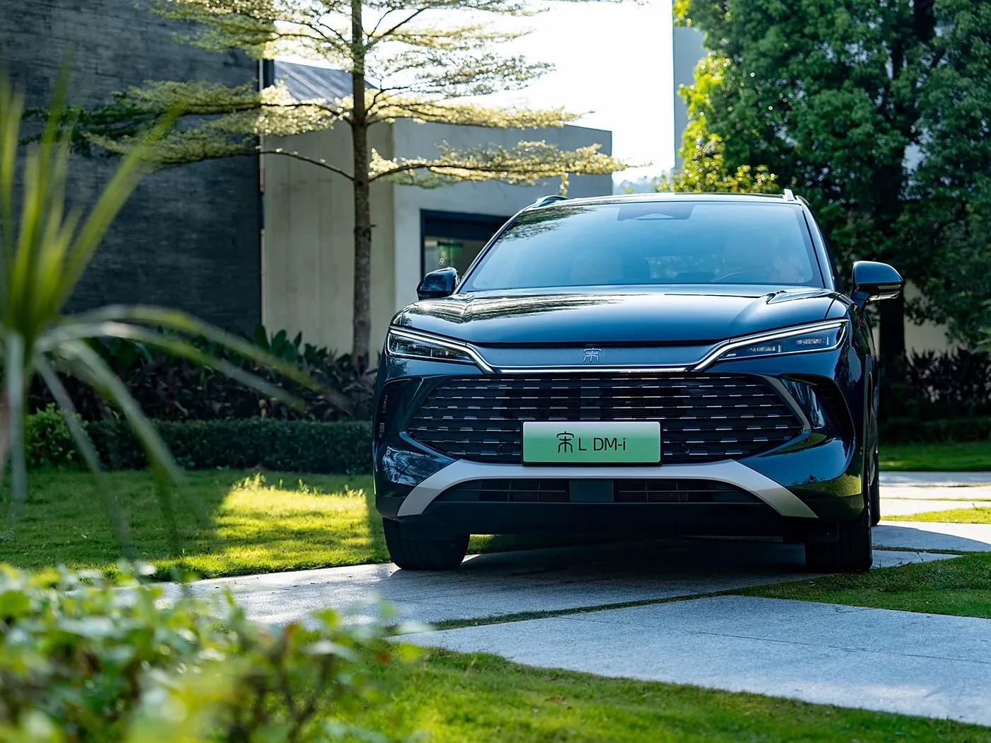 BYD Song L DM-i Compact PHEV SUV Long Range, high speed new energy vehicle DiPilot 2.0 Heated Seats 360° Panoramic Camera