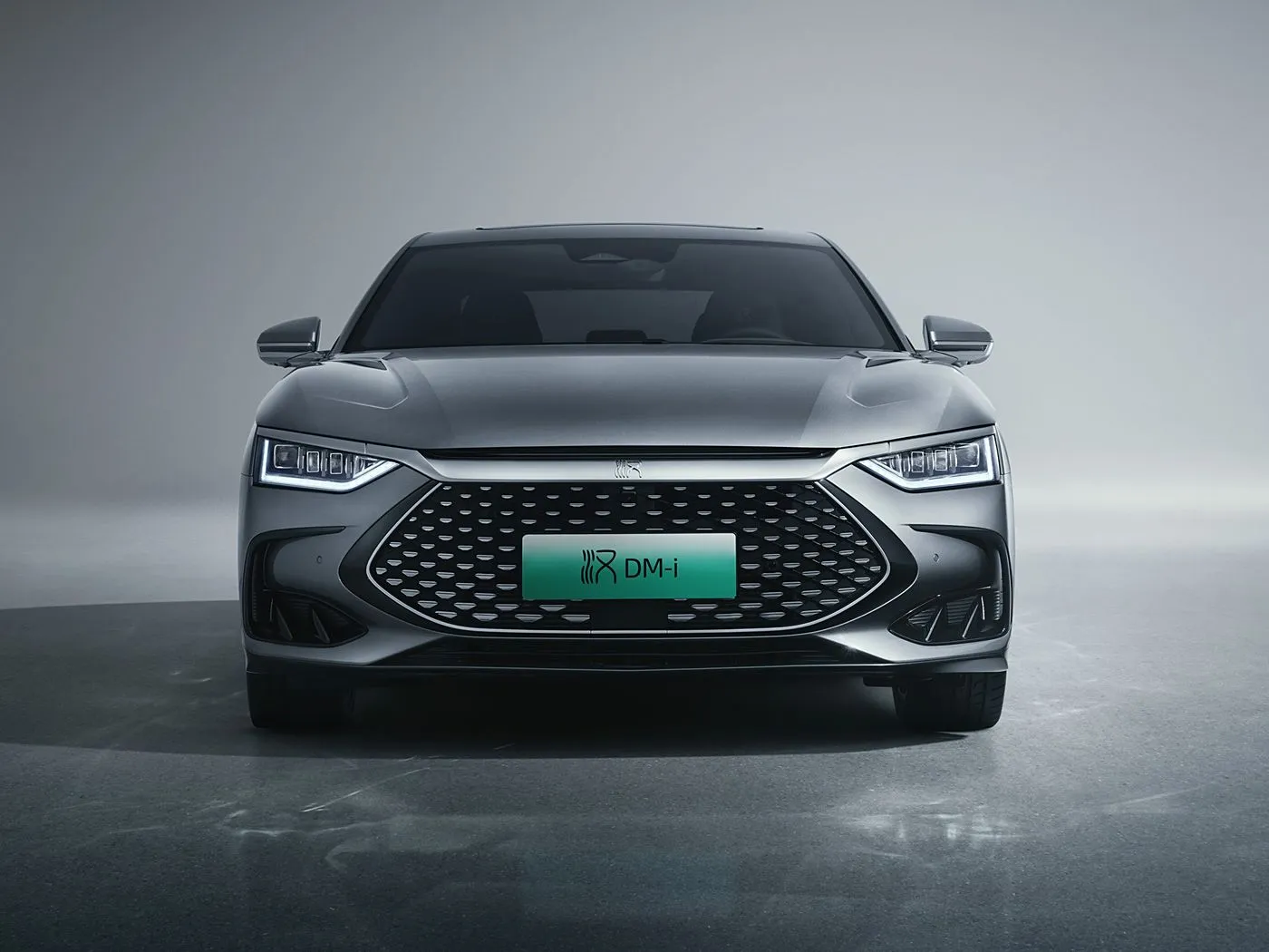 BYD Han EV/DM-i Electrifying Luxury Sedan with Dual-Motor Power & Cutting-Edge Tech NEW ENERGE