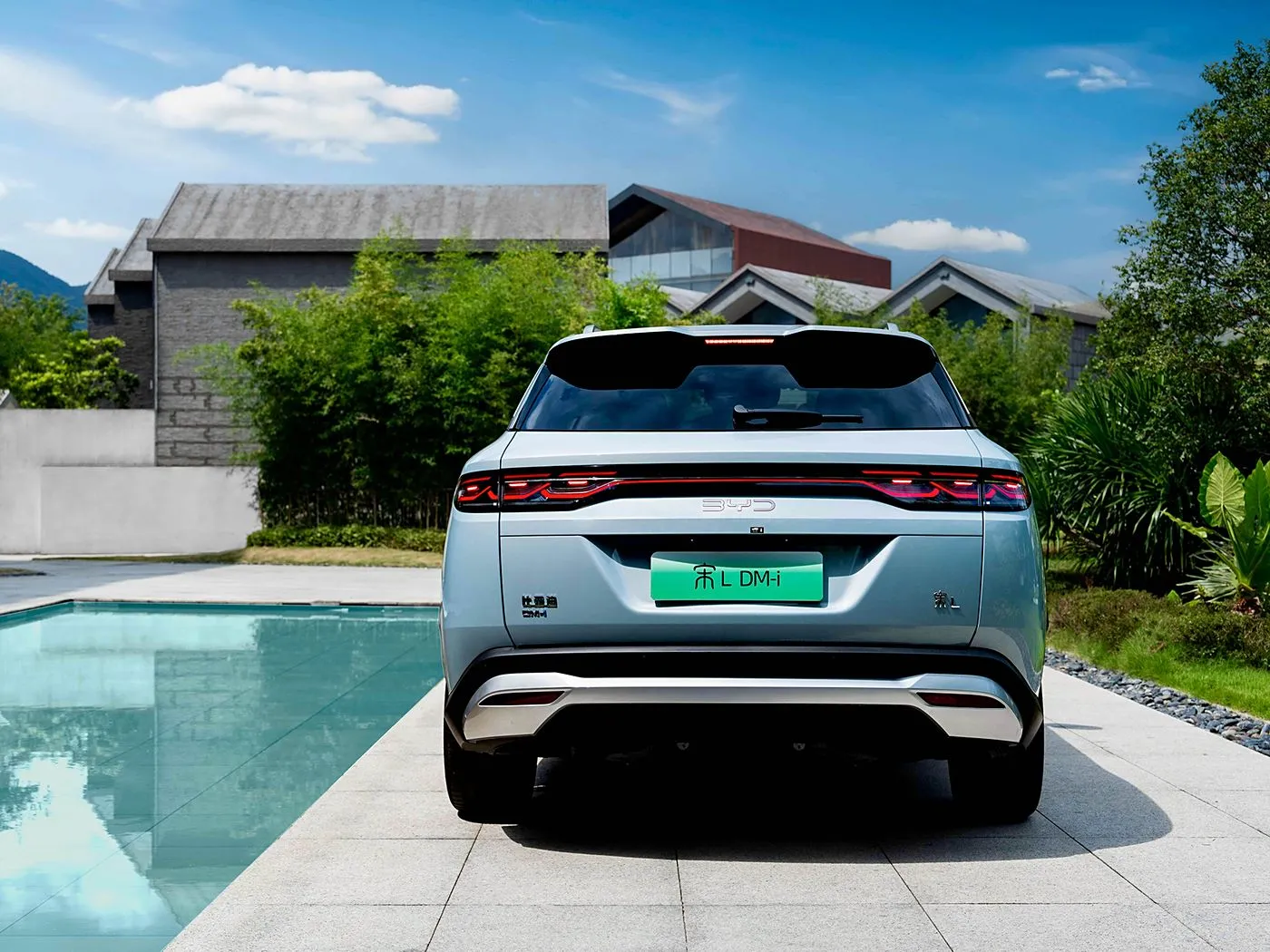 BYD Song L DM-i Compact PHEV SUV Long Range, high speed new energy vehicle DiPilot 2.0 Heated Seats 360° Panoramic Camera