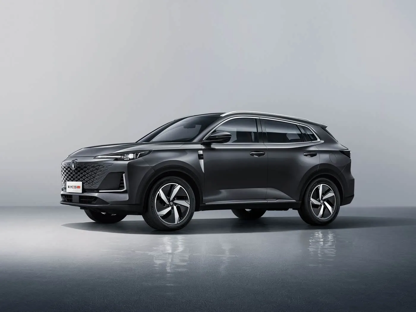 Changan CS55 PLUS Compact SUV 190km/h Top Speed, 360° Camera, Dual-Zone AC & JBL Audio Premium Trims