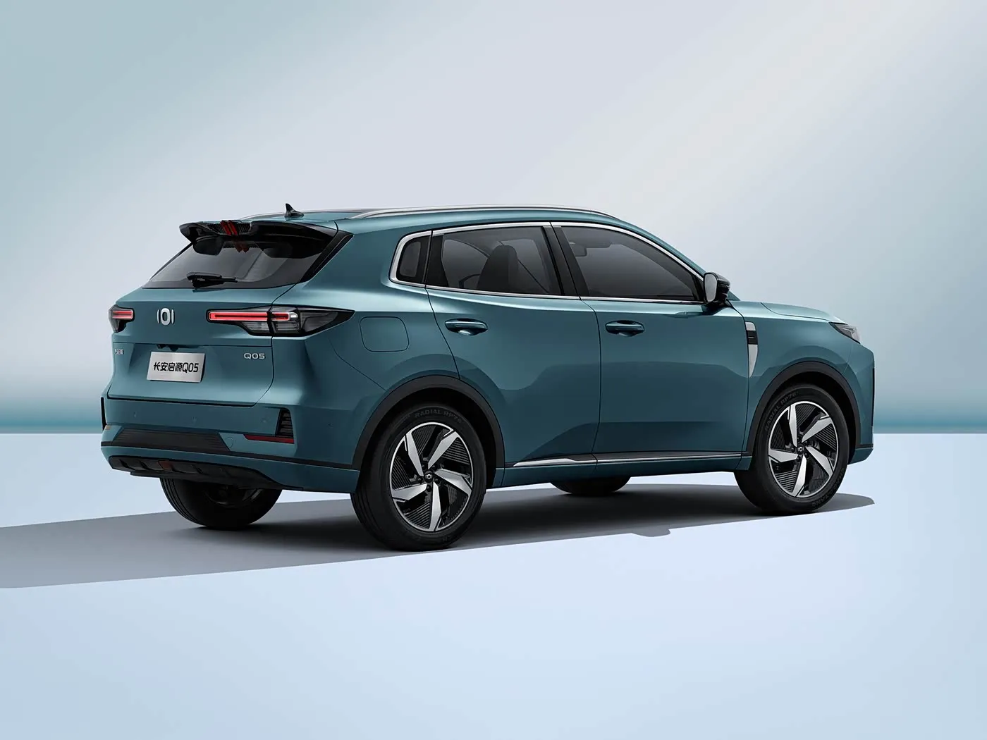 Changan NEVO Q05 Hybrid Electric SUV Long Range Automatic Gearbox 5-Door 5-Seater Leather Interior Left