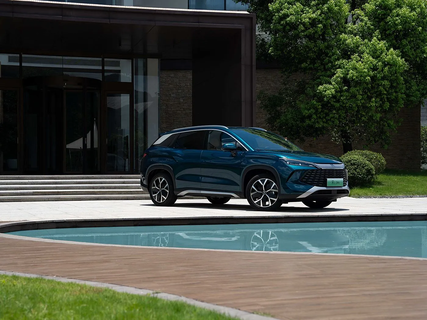 BYD Song L DM-i Compact PHEV SUV Long Range, high speed new energy vehicle DiPilot 2.0 Heated Seats 360° Panoramic Camera