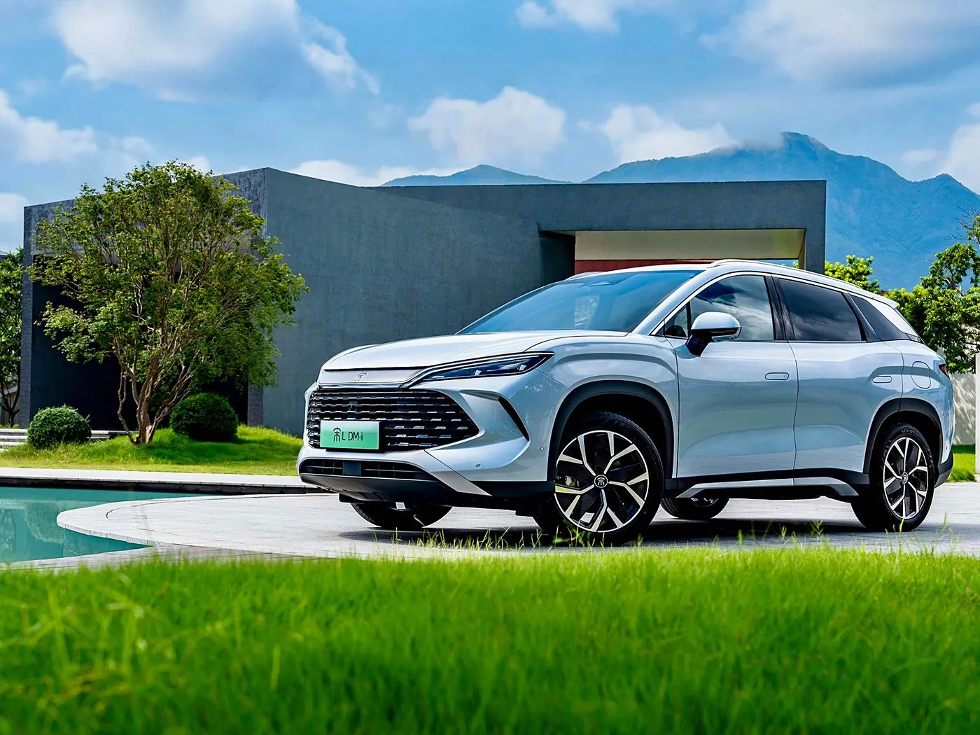BYD Song L DM-i Compact PHEV SUV Long Range, high speed new energy vehicle DiPilot 2.0 Heated Seats 360° Panoramic Camera