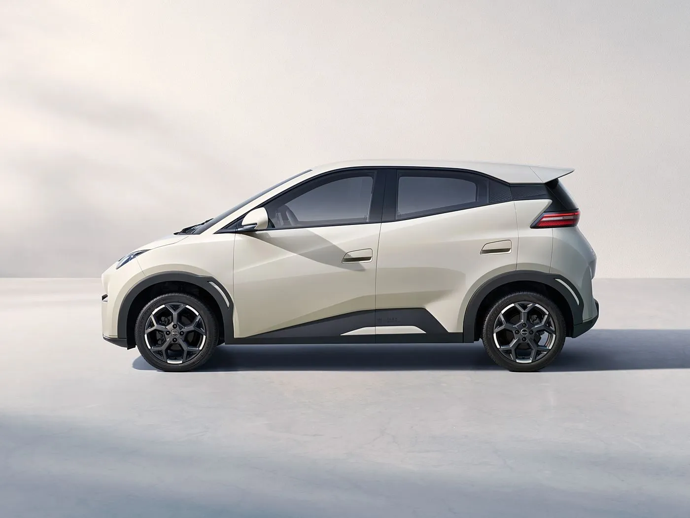 BYD Seagull EV Hatchback Mini Smart SUV Front Wheel Drive with Rear Camera New Energy Vehicle Powered by Lithium Hot Sale