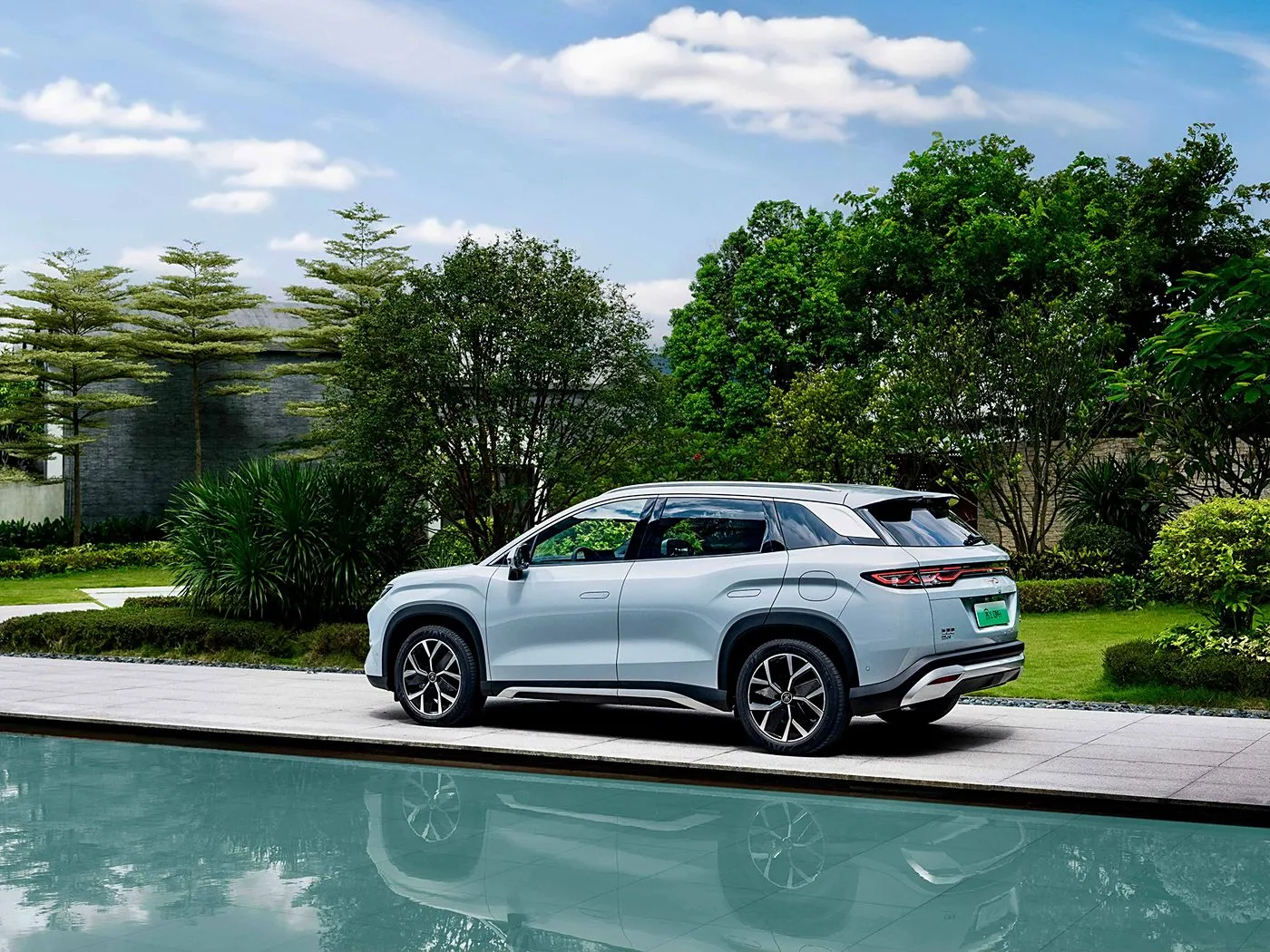 BYD Song L DM-i Compact PHEV SUV Long Range, high speed new energy vehicle DiPilot 2.0 Heated Seats 360° Panoramic Camera