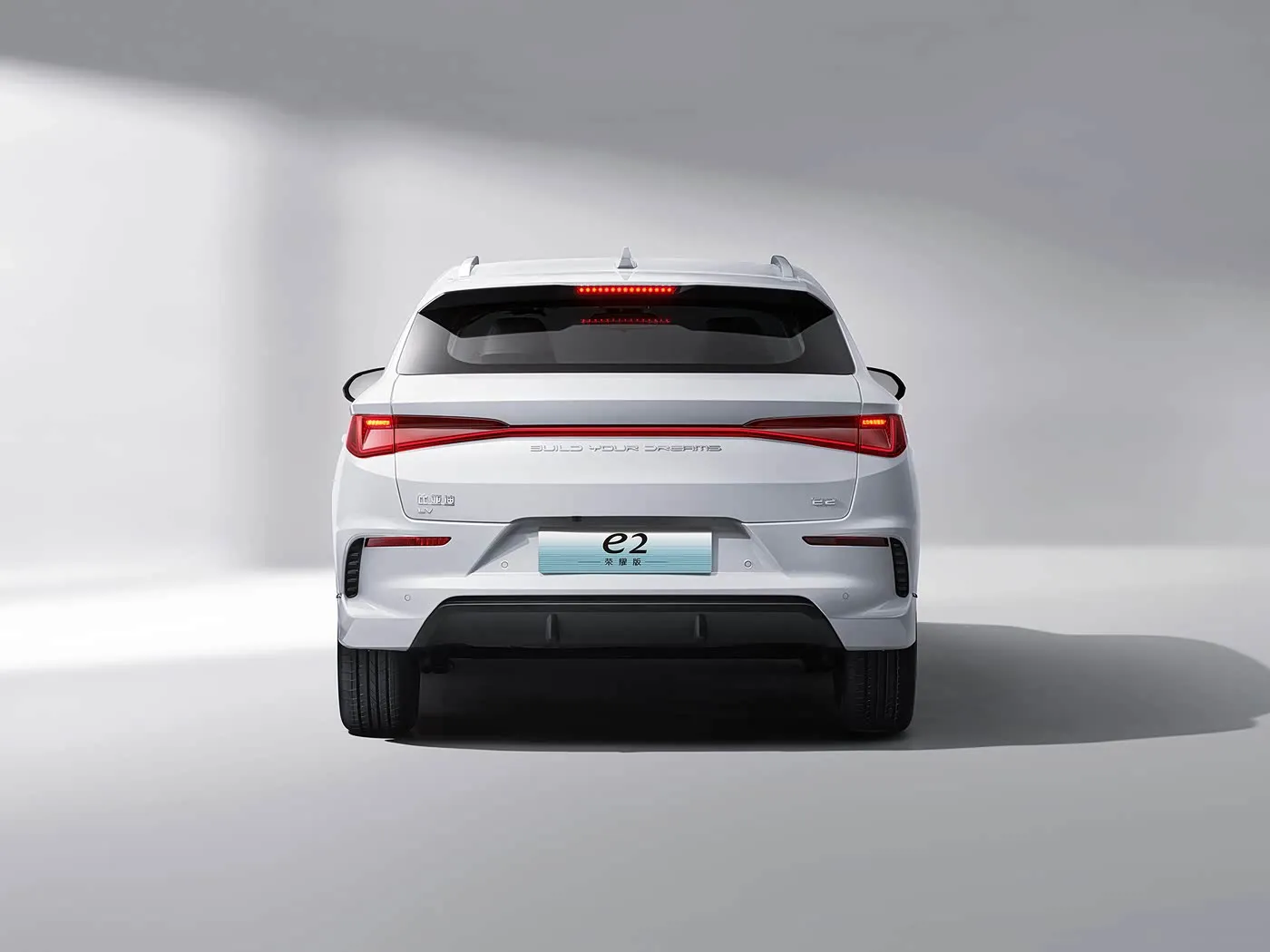 BYD E2 Luxury Electric EV Sedan SUV Hatchback Left Steering Car with Lithium Battery Motor China's New Energy Vehicle