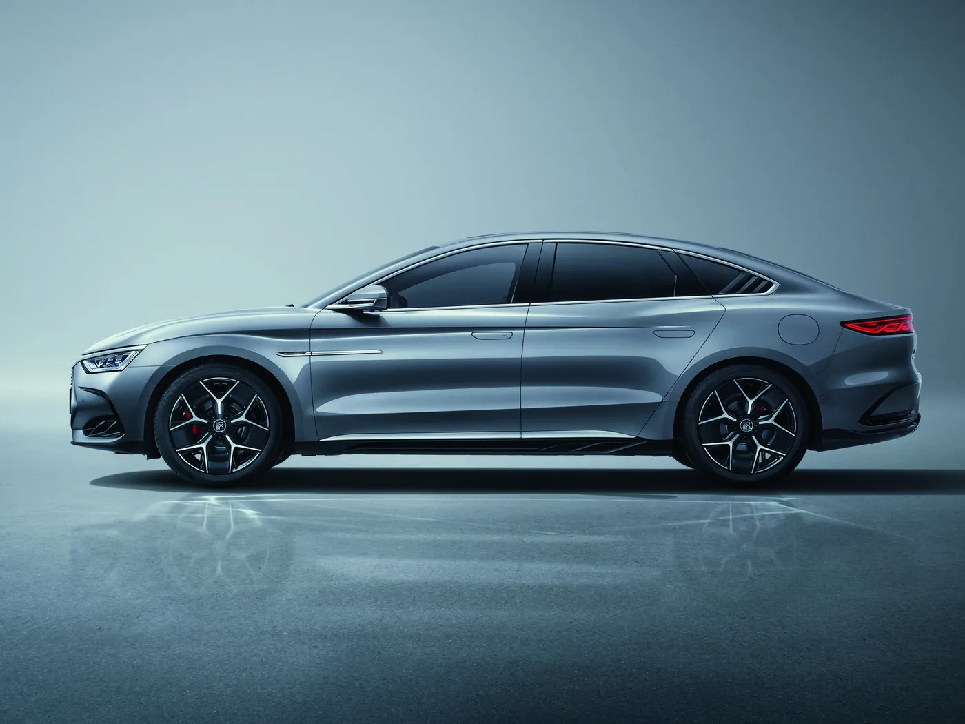 BYD Han EV/DM-i Electrifying Luxury Sedan with Dual-Motor Power & Cutting-Edge Tech NEW ENERGE
